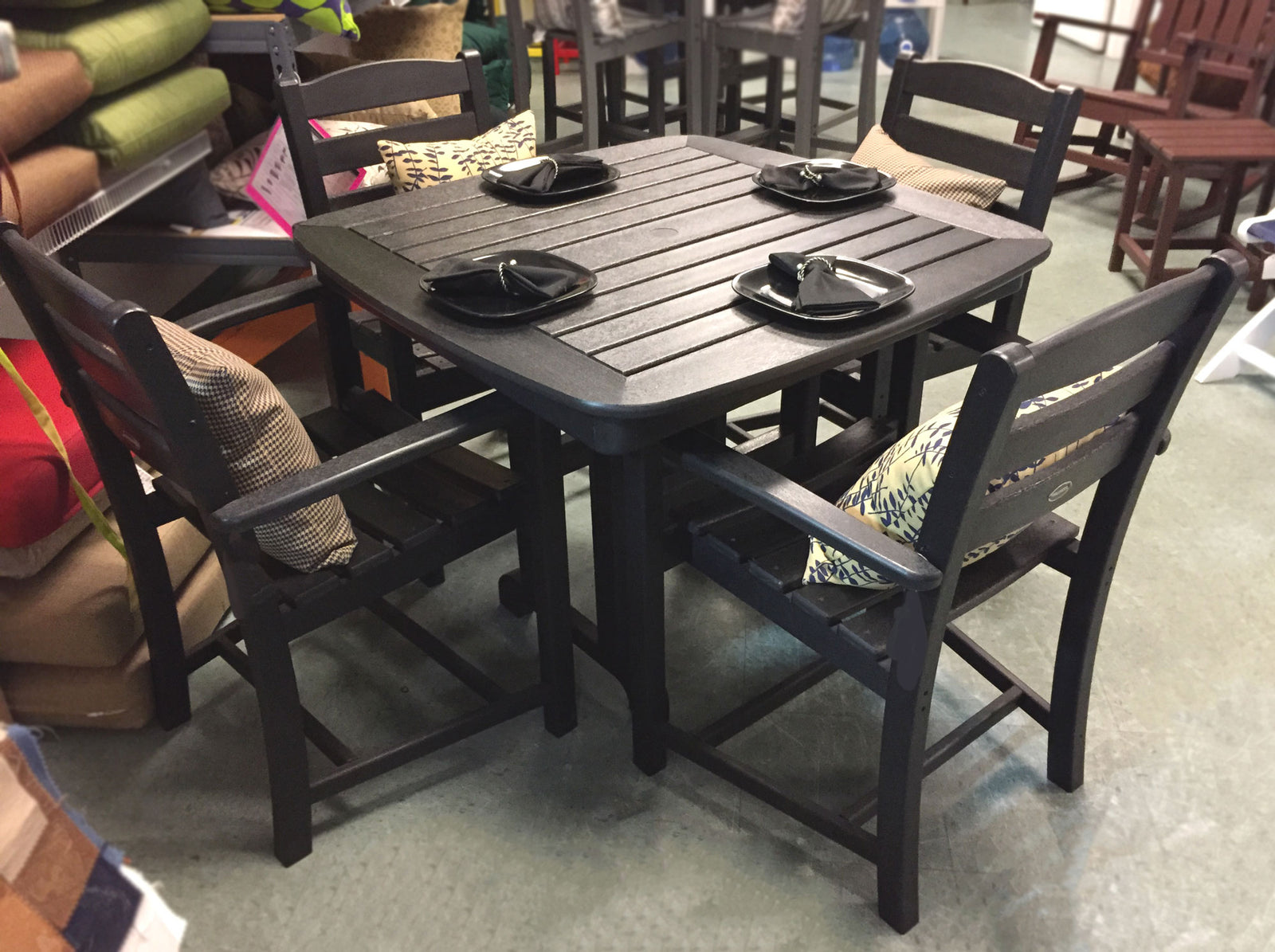 POLYWOOD™ 37" La Casa Cafe Square Dining Set