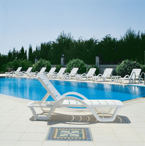 Poolside Chaise Arms