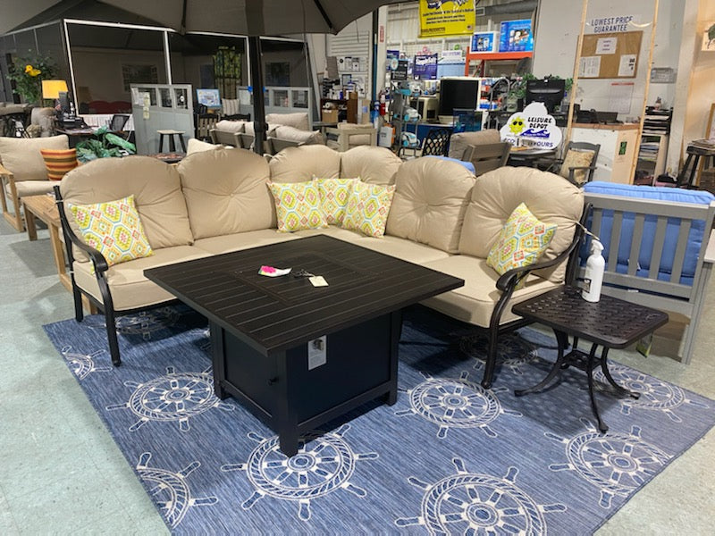 Valencia Sectional / Lounge Chairs